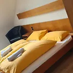 Zur Aue 호텔 3*