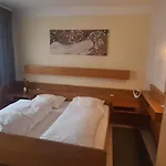 Zur Aue 호텔